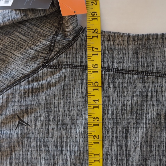 NWT Old Navy Active Breathability Go-Warm Thermal Top S Black Gray - Picture 13 of 15